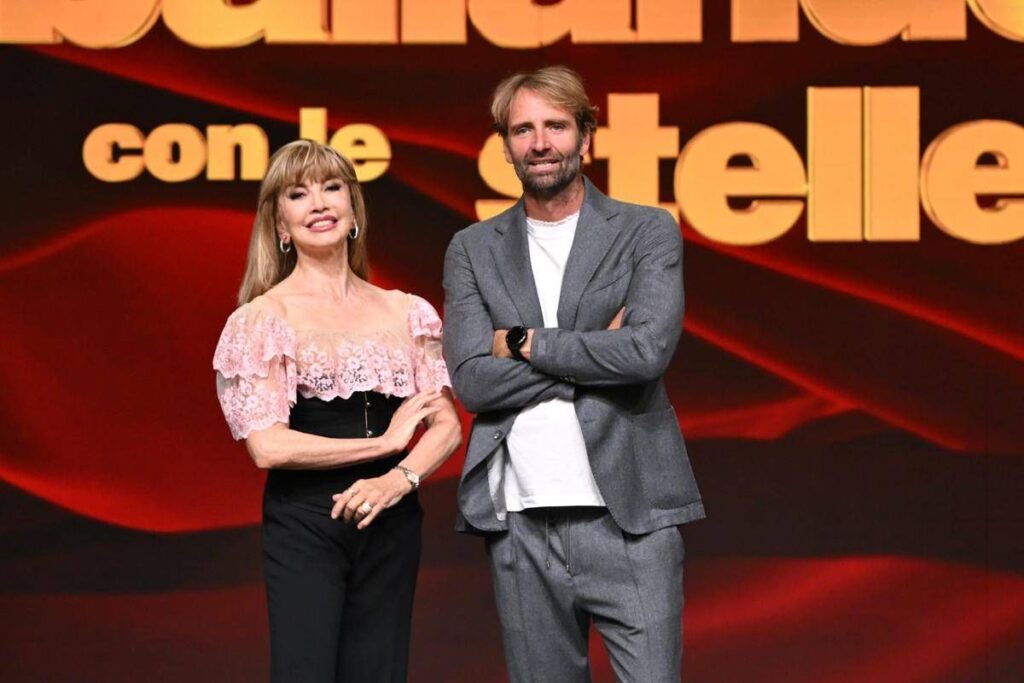 Ballando con le stelle, stasera 18 ottobre: Renato Zero ballerino per una notte