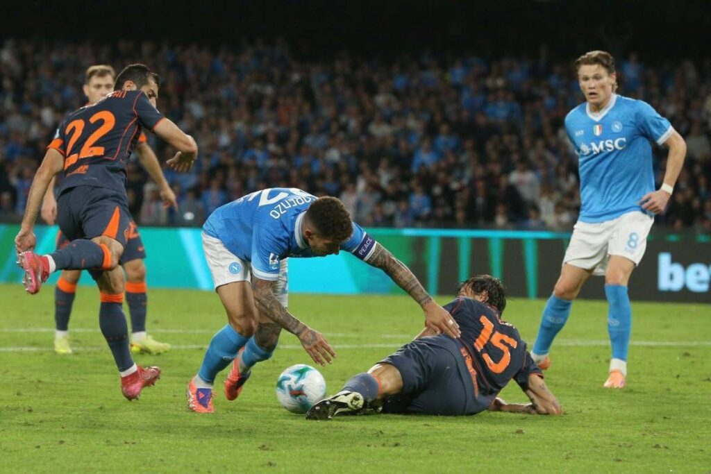 Bergonzi accusa Di Lorenzo: “Antisportivo su rigore contro Inter”. Furia agente e Napoli