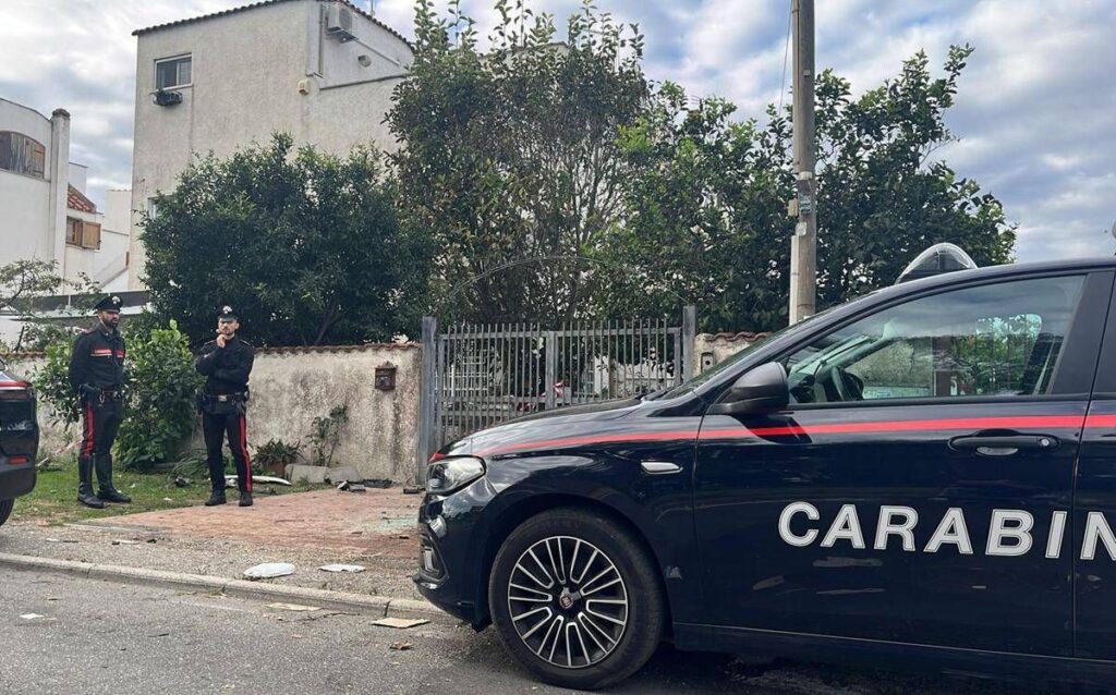 Bomba distrugge auto di Ranucci, la vicina: “Un boato, abbiamo sentito le pareti tremare”