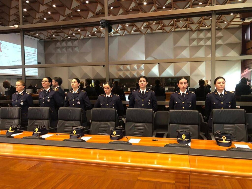 Cancro seno, le giovani poliziotte si confermano ambasciatrici di prevenzione