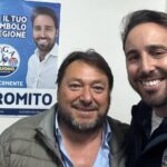 Candidato della Lega pubblica foto con il sosia di Ranucci: “Anche lui vota per noi”. E’ polemica