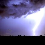 Ciclone diretto a Sud, ancora forte maltempo poi breve tregua nel weekend: il meteo