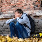 Dissociazione, il meccanismo (di difesa) che colpisce sempre più adolescenti