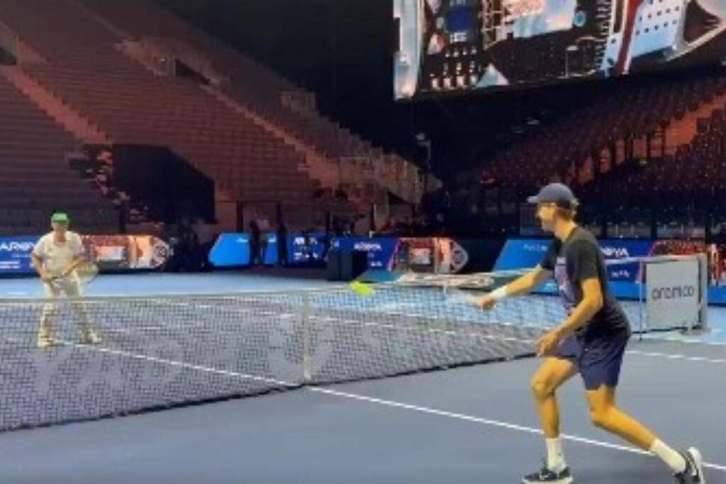 “Fammi giocare due minuti con te”, Sinner sfida… Scanagatta a Riad