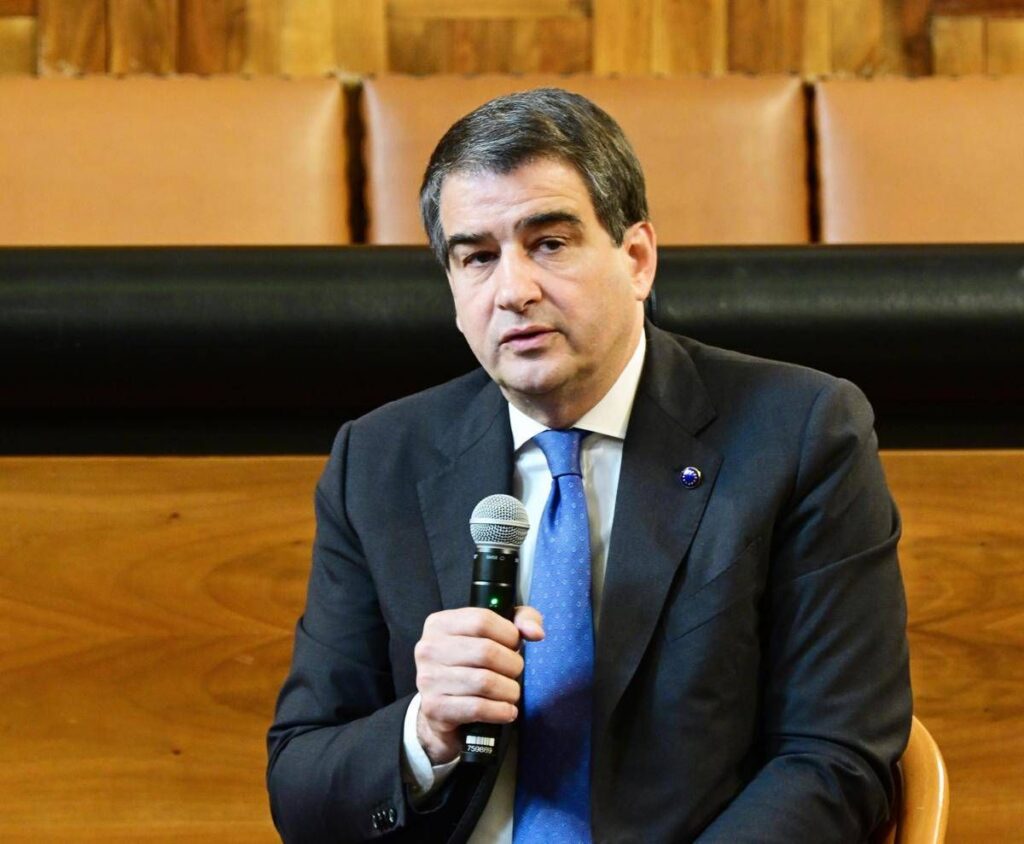 Fitto: “Rilancio della competitività passa da economie locali”