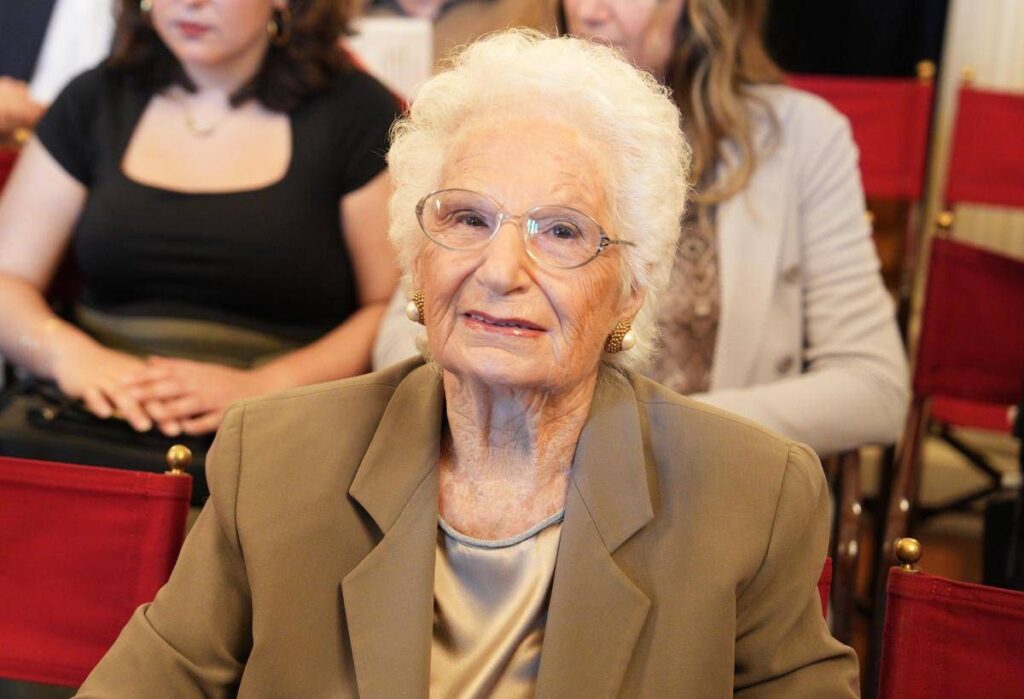 Frasi d’odio contro Liliana Segre, gip condanna la scrittrice Cecilia Parodi