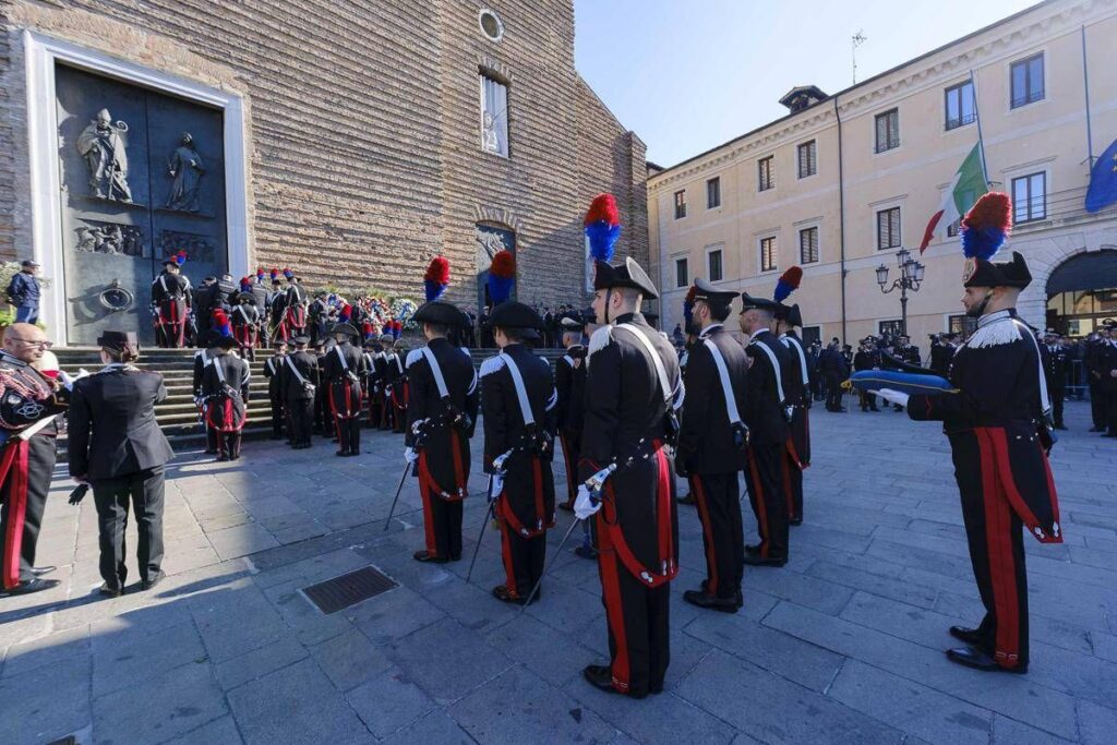 Funerali carabinieri uccisi, l’omelia: “Evento umanamente incomprensibile”