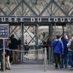Furto dei gioielli della corona al Louvre, fermati due sospetti
