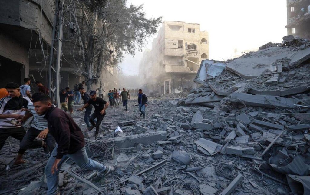 Gaza, dopo i raid torna il cessate il fuoco. Oggi gli inviati di Trump in Israele