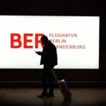 Germania, allerta droni all’aeroporto di Berlino: voli sospesi e dirottati per circa 2 ore