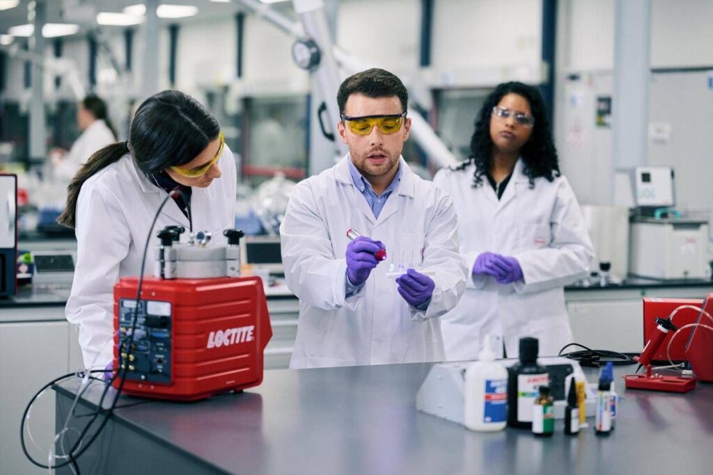 Henkel presentata nuova gamma adesivi innovativi per dispositivi medici