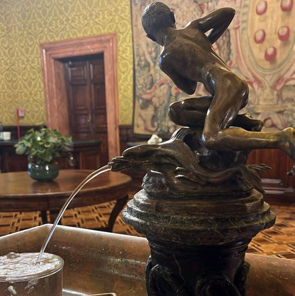 In Senato torna l’acquaiolo, fine del giallo sulla fontanella portafortuna di Togliatti e Andreotti