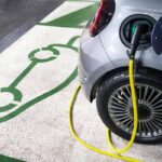 Incentivi auto elettriche, apre lo sportello per cittadini e microimprese: come fare domanda