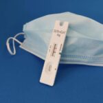 La curva del Covid si stabilizza, Pregliasco: “Possibile coda e nuova risalita”