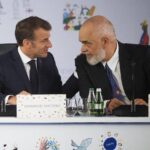 La gaffe di Trump fa ridere Macron e Rama, battute al vertice