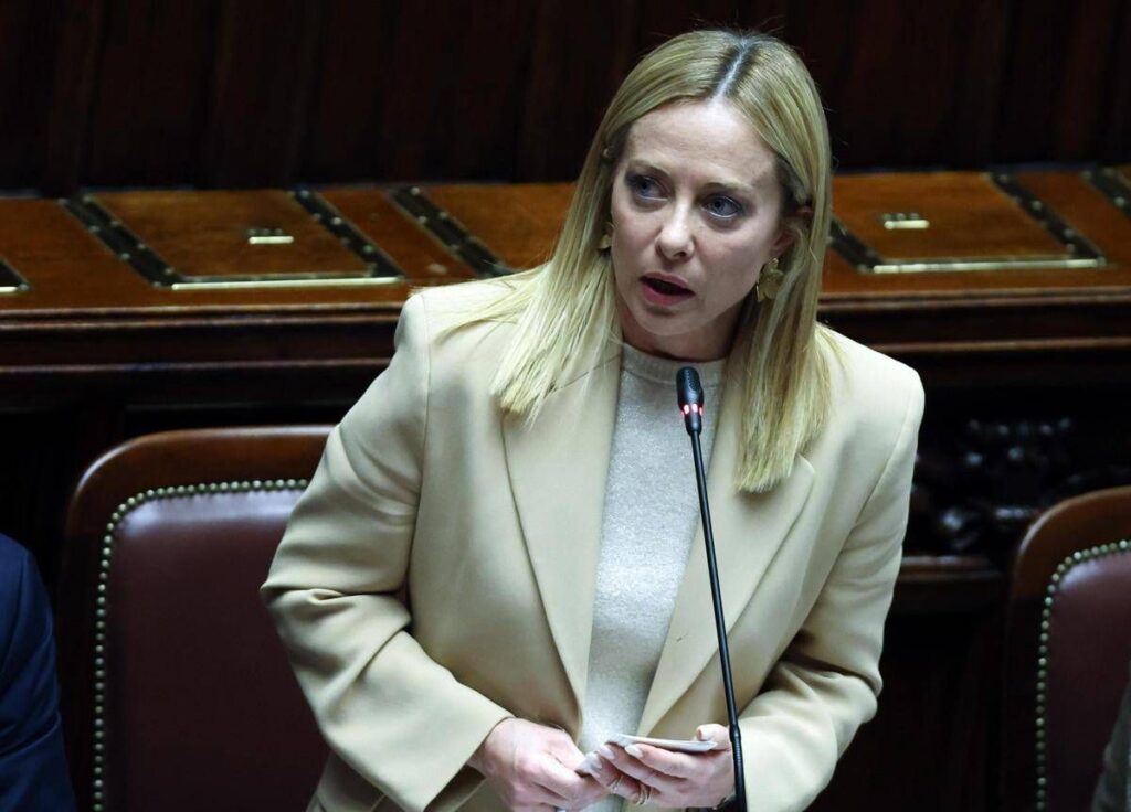 Manovra, Meloni: “Dalle banche 5 miliardi su 44 di profitti, possono essere soddisfatte”