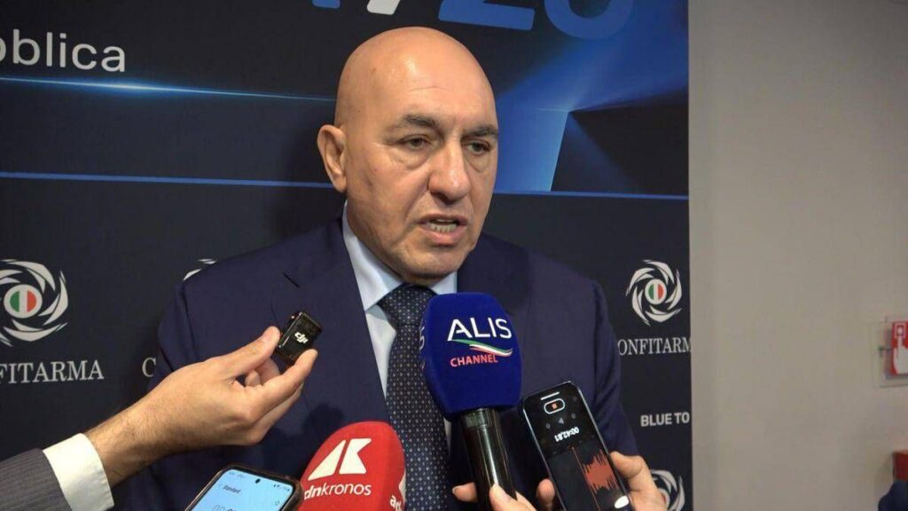 Mare, Crosetto: “Fare sinergia con armatori per creare ricchezza con Blue economy”