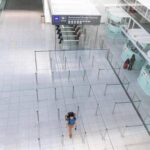 Nuovo allarme droni e disagi all’aeroporto di Monaco, poi riprendono i voli