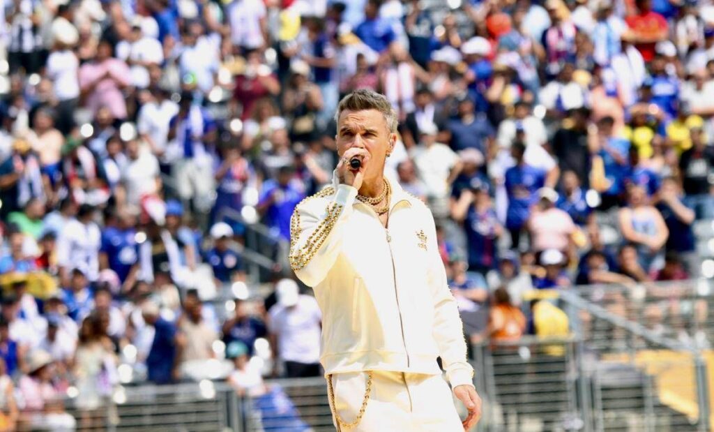 Robbie Williams parla della sindrome di Tourette: “Terrorizzato di andare in tour”