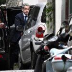 Sarkozy va in carcere, domani prima notte in cella per l’ex presidente francese