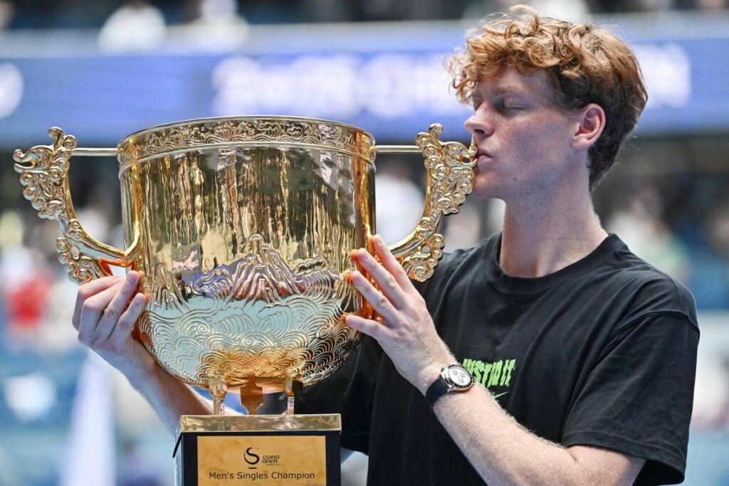 Sinner può tornare numero uno prima delle Atp Finals: come cambia il ranking dopo il successo a Pechino