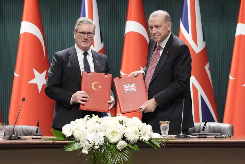 Starmer: “Accordo con Turchia per vendita caccia Eurofighter”. Erdogan: “Intesa storica”