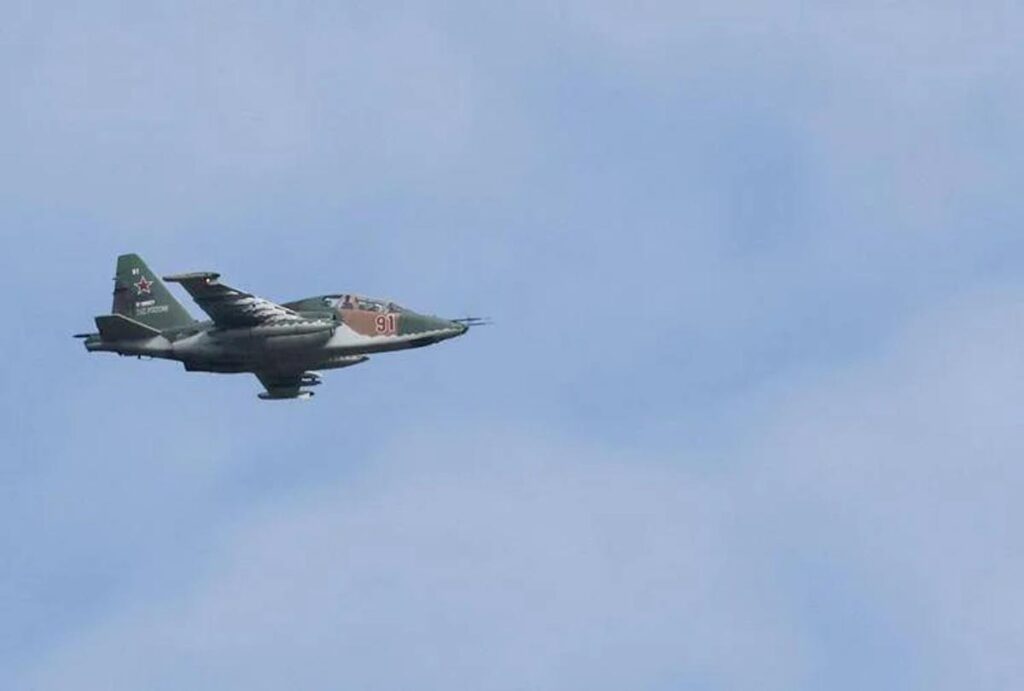 Svezia intercetta due jet russi vicini al suo spazio aereo, caccia in azione: in volo anche la Nato
