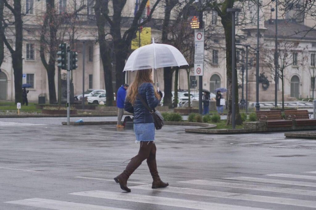Ultimi temporali poi torna il sole, su anche il termometro: previsioni meteo