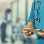 Uomini e tabù prostata, “meglio bloccati nel traffico che costretti a parlarne”