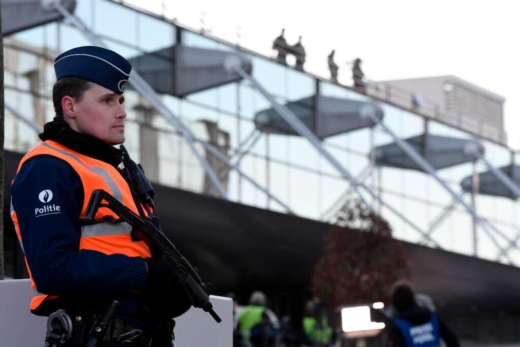 Ancora droni sul Belgio, nuovo avvistamento su una base militare di Kleine Brogel