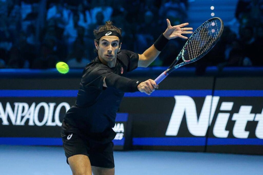 Atp Finals, Musetti batte De Minaur: “In passato non avrei mai fatto una partita così”. E scherza su Alcaraz
