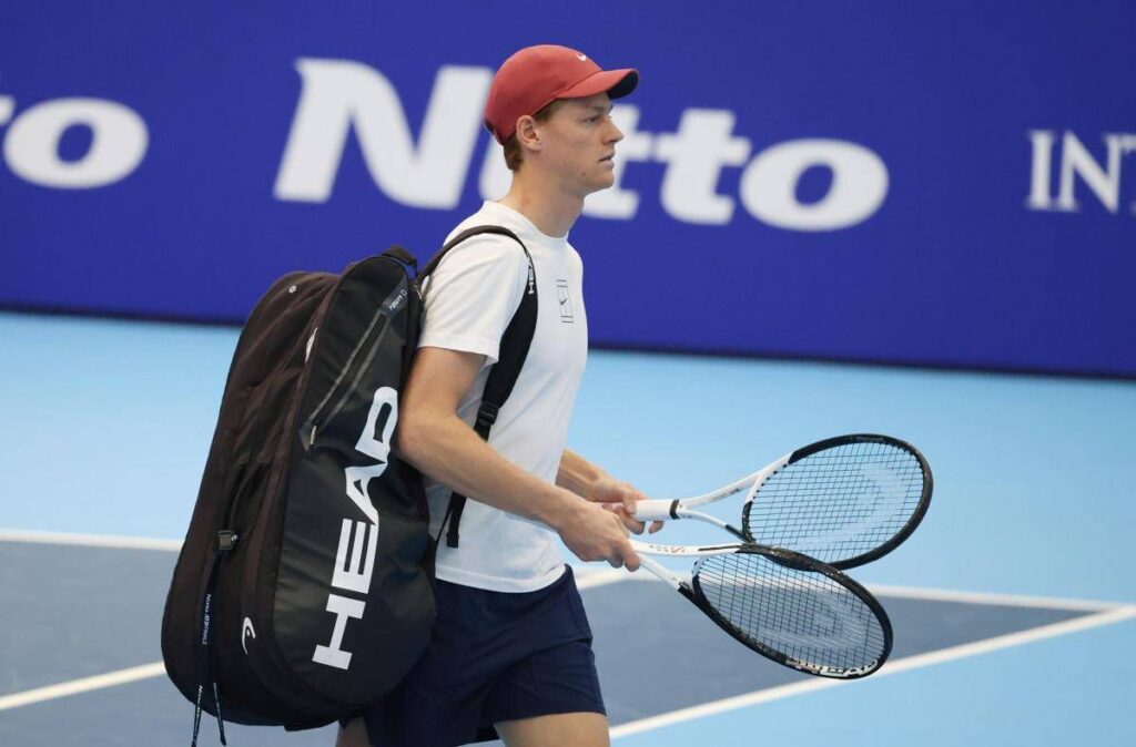 Atp Finals, marea arancione per Sinner: il pubblico ‘abbraccia’ Jannik prima dell’esordio a Torino