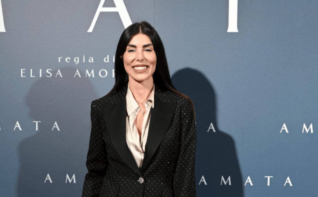 Bianca Atzei ospite a Verissimo, chi è la cantante: l’operazione al cuore e l’aborto