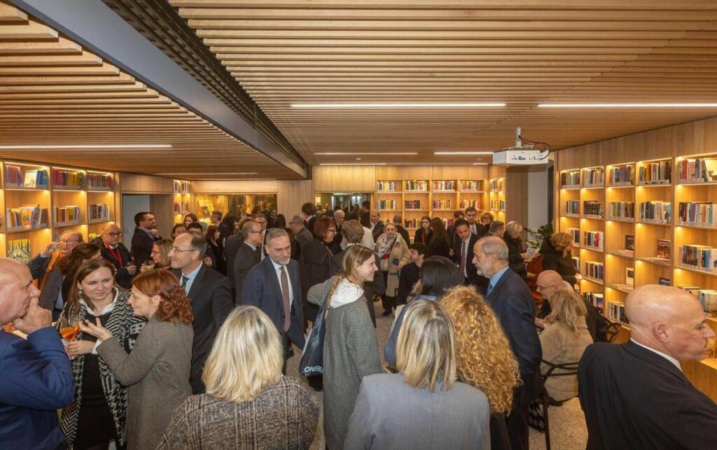 Bracco inaugura a Lambrate nuova sede Biblioteca aziendale