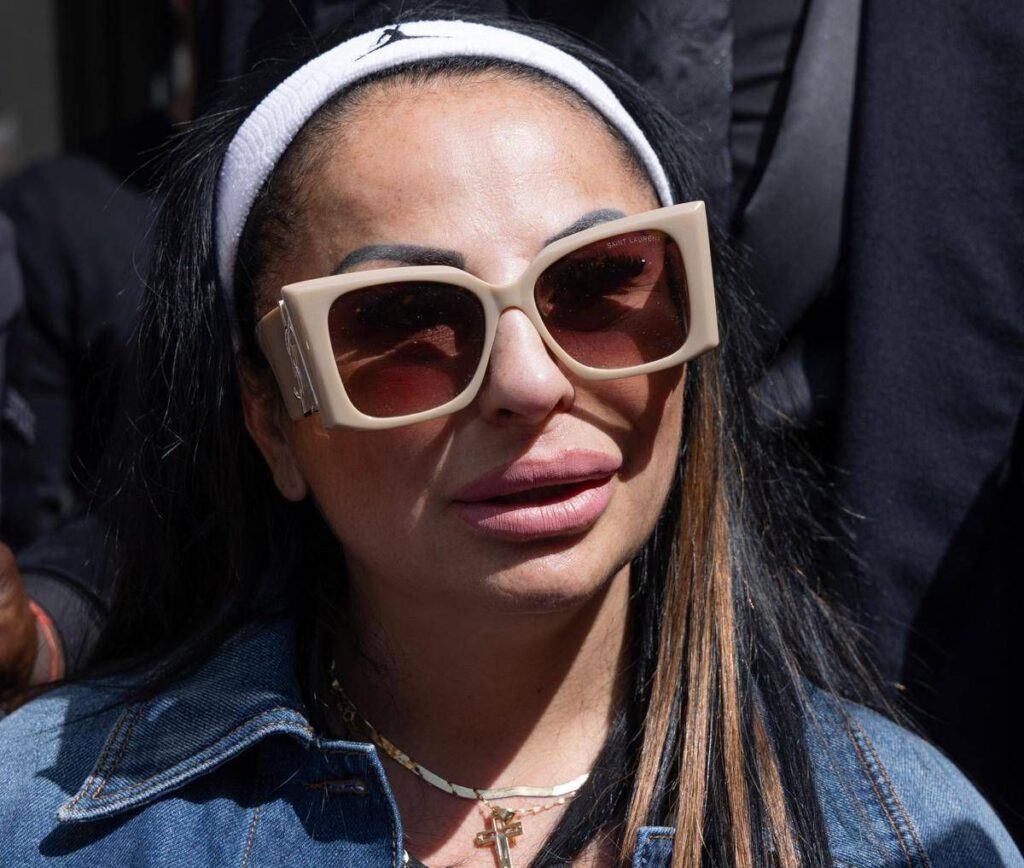 Campania, tiktoker Rita De Crescenzo in campo per Forza Italia. Stop Lega: “No a influencer trash”