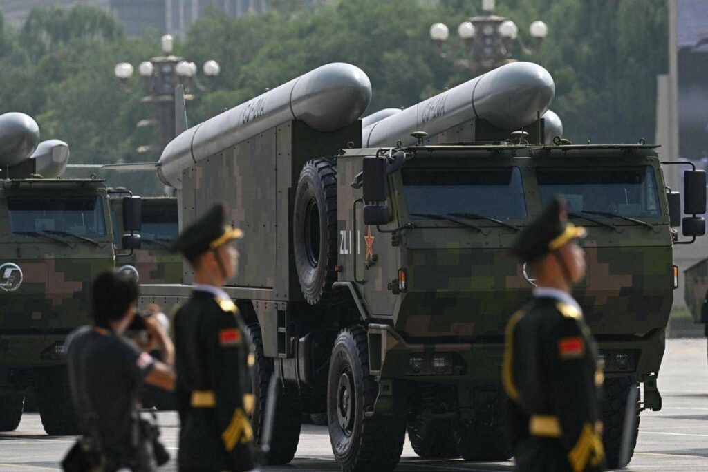 Cina, immagini satellitari rivelano nuova corsa agli armamenti: l’analisi