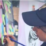 ‘Ciò che l’amore non è’, su Camper rosa della Polizia i post-it contro la violenza di genere