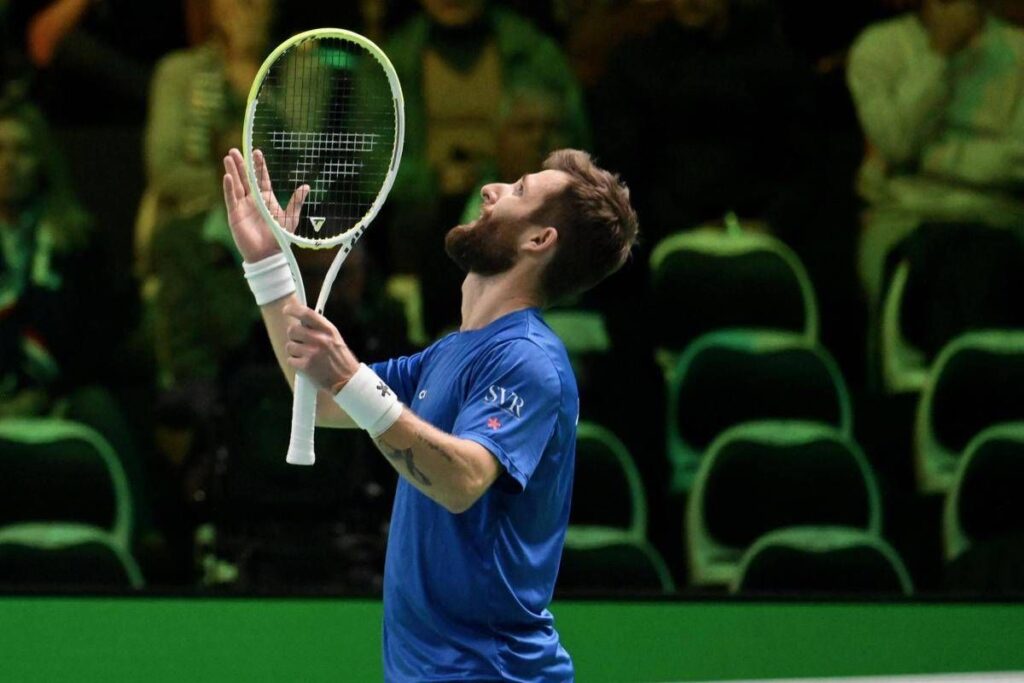 Coppa Davis, il clamoroso errore di Moutet costa l’eliminazione alla Francia – Il video