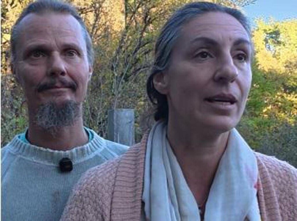 Famiglia nel bosco, l’avvocato lascia l’incarico: “Hanno rifiutato tutte le proposte. Troppe ingerenze esterne”