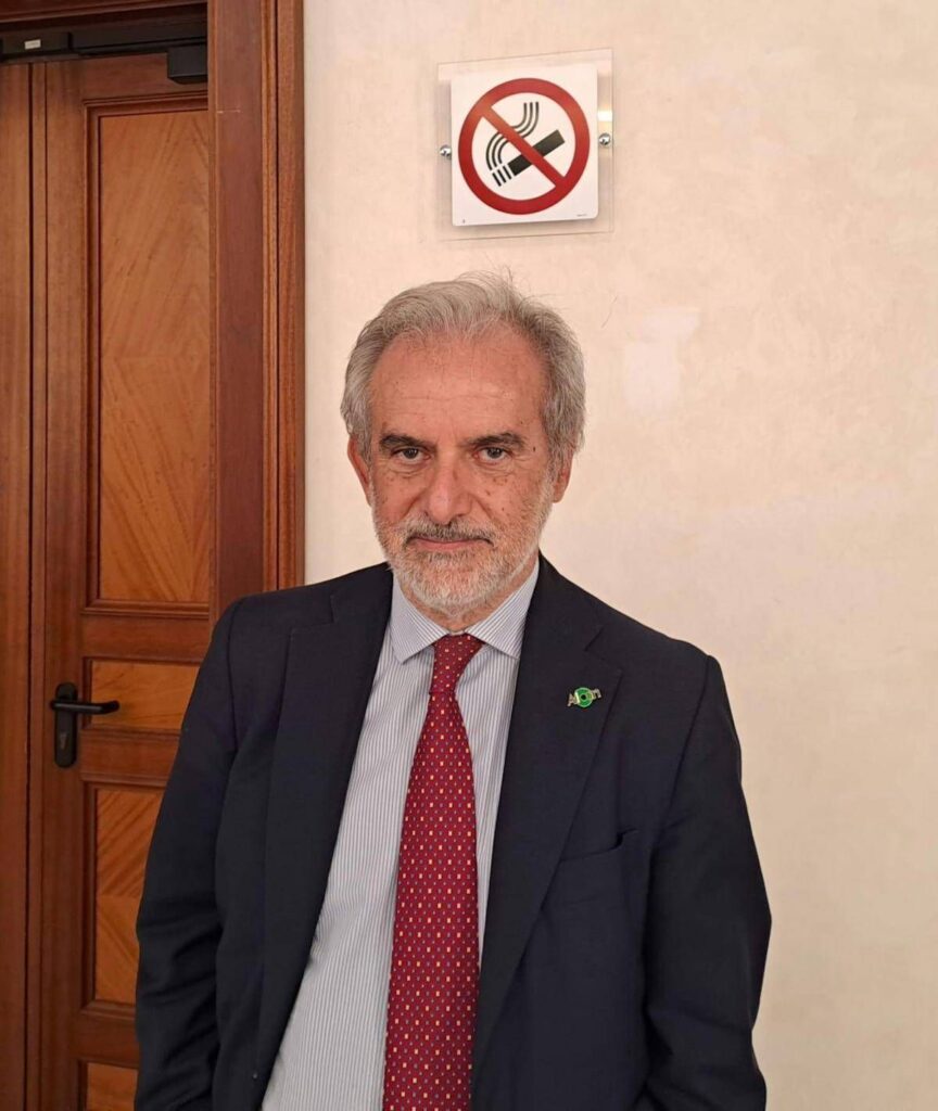 Fumo: Perrone (Aiom), ‘in Italia causa 93mila morti l’anno, strage che costa a Ssn 25 mld’