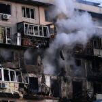 Kiev sotto attacco nella notte, centinaia di droni e missili sulla capitale: “Raffica senza precedenti”