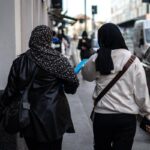 L’Austria vuole vietare il velo alle studentesse under 14: “Favorisce immagine distorta del corpo”