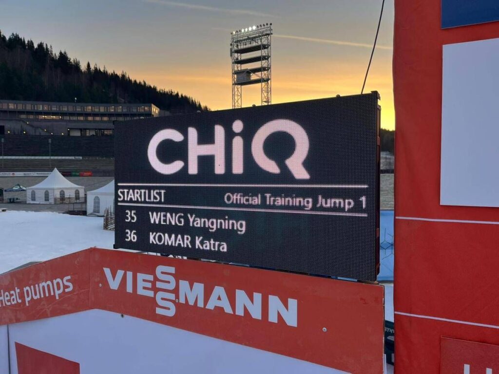 La Coppa del mondo di salto con gli sci della FIS prende il via a Lillehammer con CHiQ come partner ufficiale