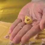 Le ‘regole’ per il pranzo di Natale, esiste il numero perfetto di tortellini