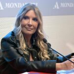 Lucarelli e la precisazione: “Da Fedez cause per 150.000 euro, ma non per il mio libro”