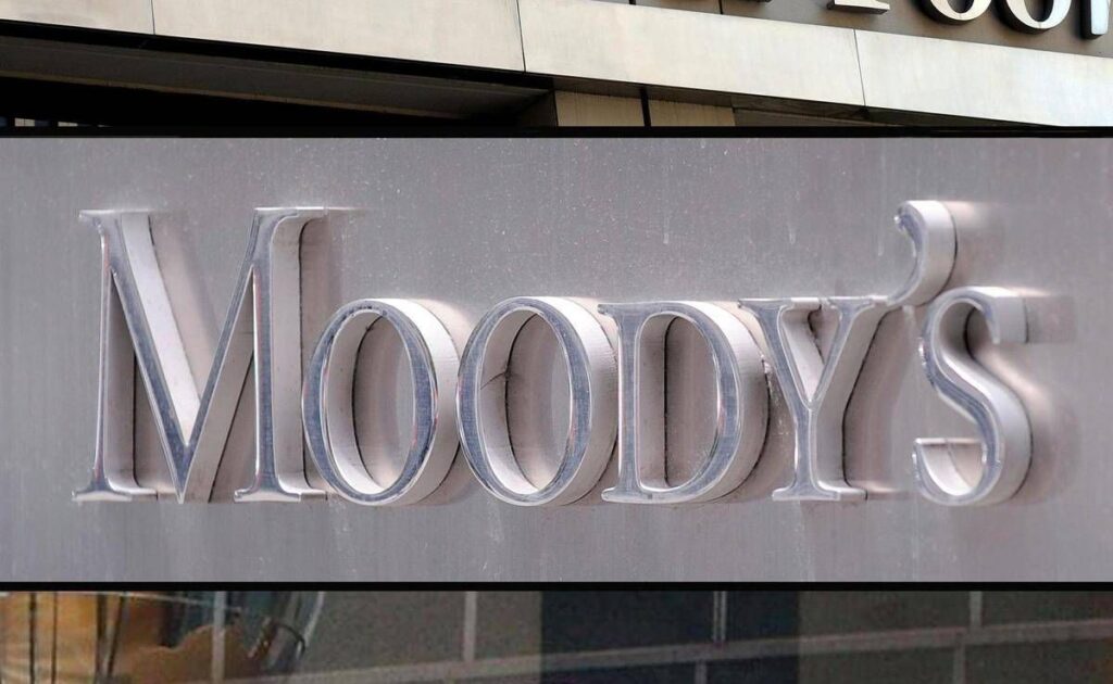 Moody’s alza il rating dell’Italia a Baa2: outlook passa a stabile