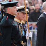 Non solo i titoli, re Carlo toglierà ad Andrea anche i cani della regina