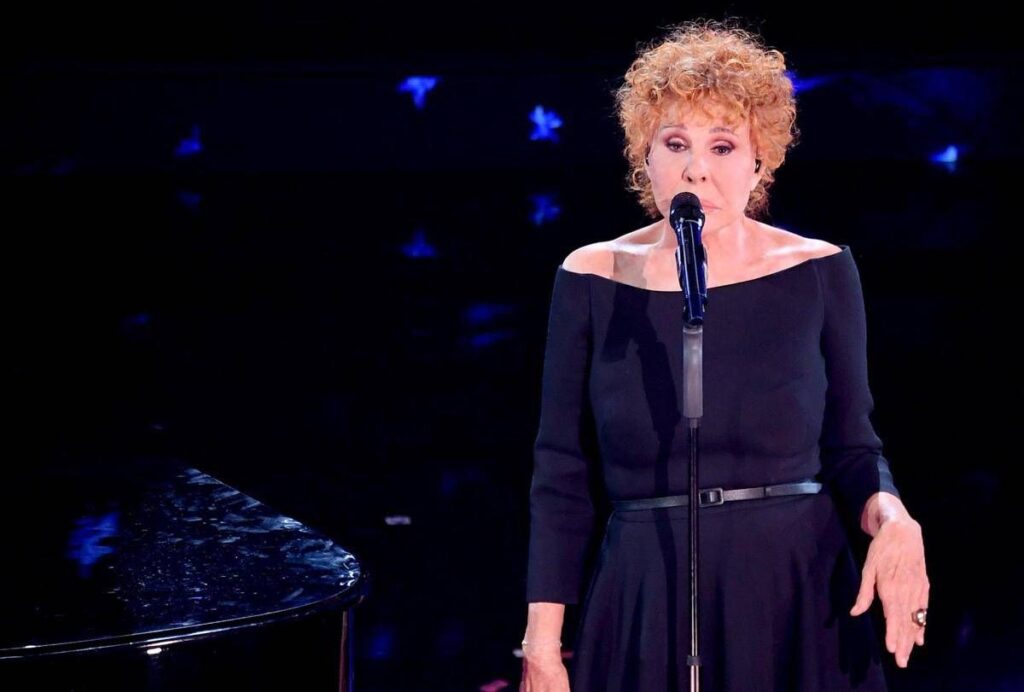 Ornella Vanoni: le canzoni e Sanremo, gli amori, la confessione sul funerale e l’ultima provocazione