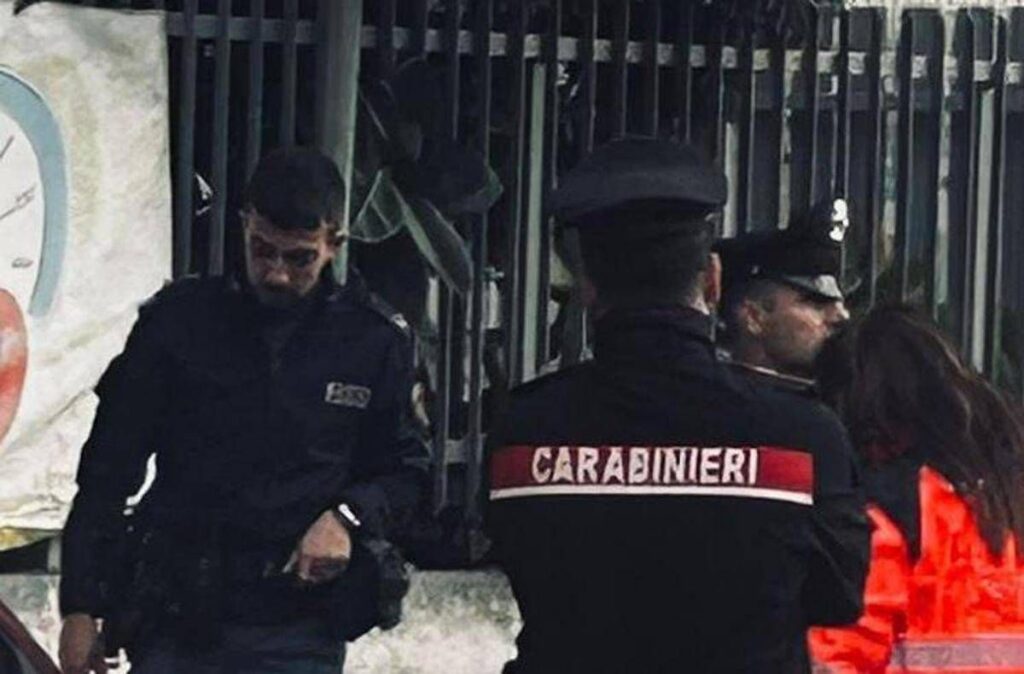 Ostia, 60enne si cosparge di alcol e prova a darsi fuoco: ricoverata al Grassi