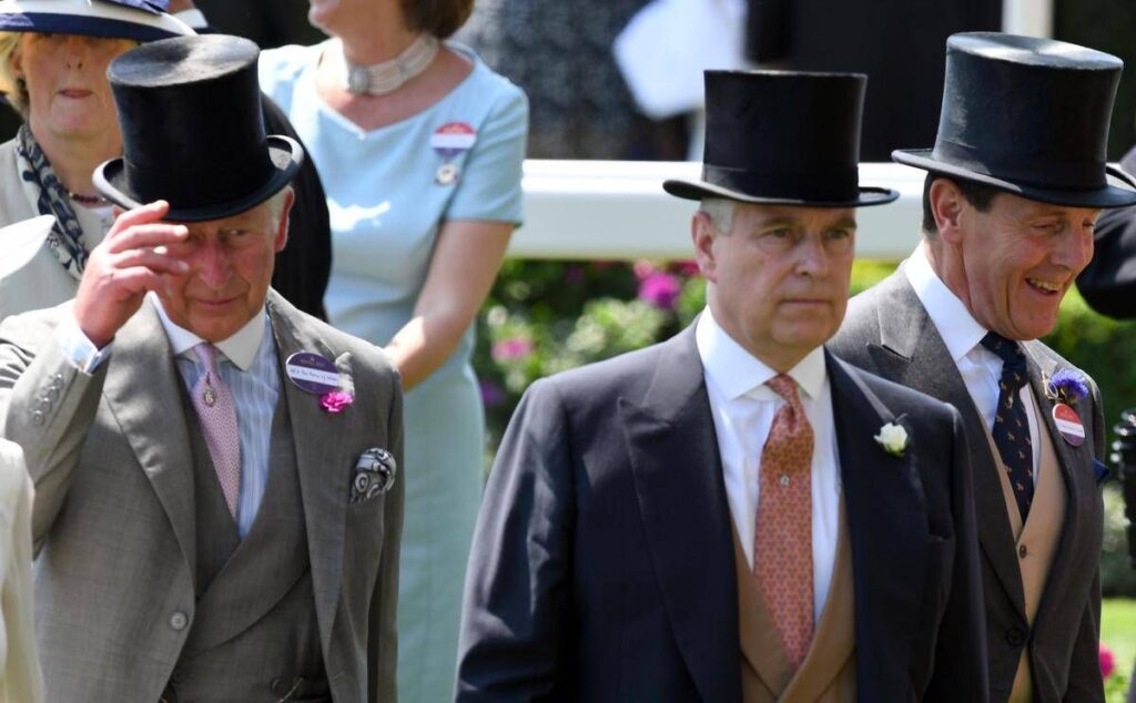 Principe Andrea, Carlo gli toglie i titoli reali: cosa c’entrano Camilla e Kate